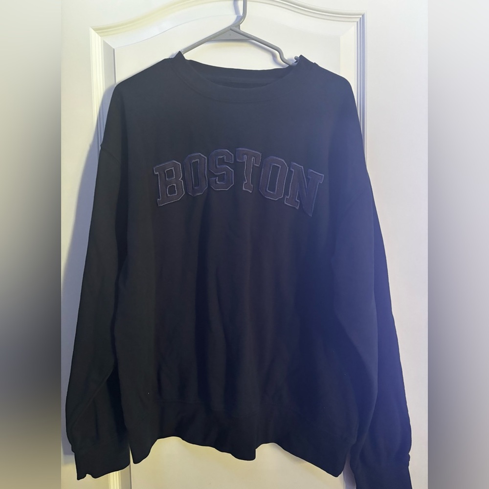 Black Boston sweatshirt